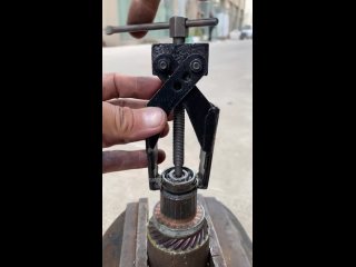 bearing puller